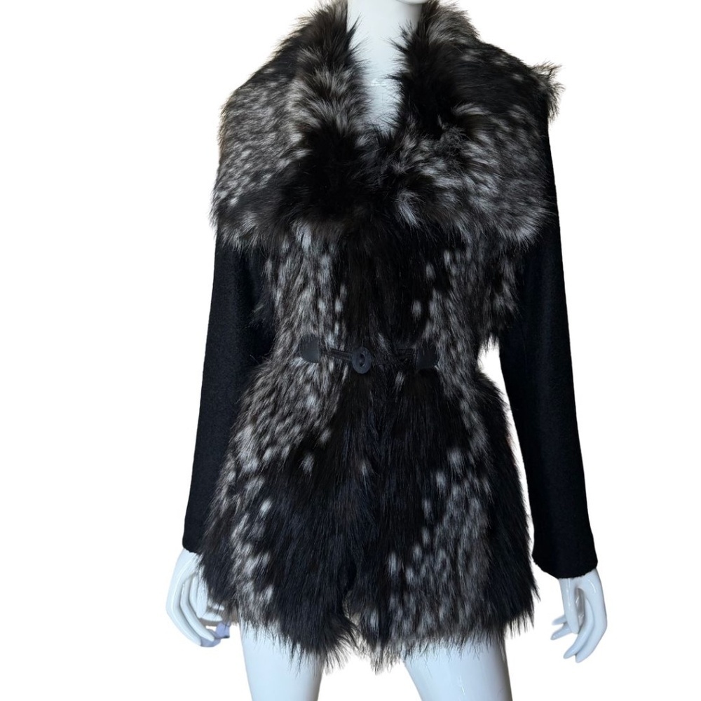 Laundry By Shelli Segal Black And White Faux Fur Coat With Boucle Sleeves Size M - Picture 7 of 7